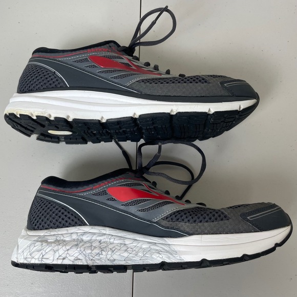 Brooks Addiction 13 Mens Running Shoes 10 4E Extra Wide Grey Red Stability main image 9